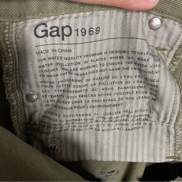 Gap Girlfriend Jeans olive green distressed size 28r - Picture 8 of 10